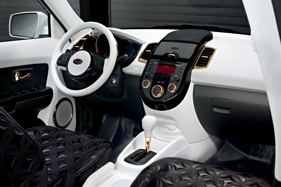  Kia Soul Diva 2008 года  (фото 10 из 13)